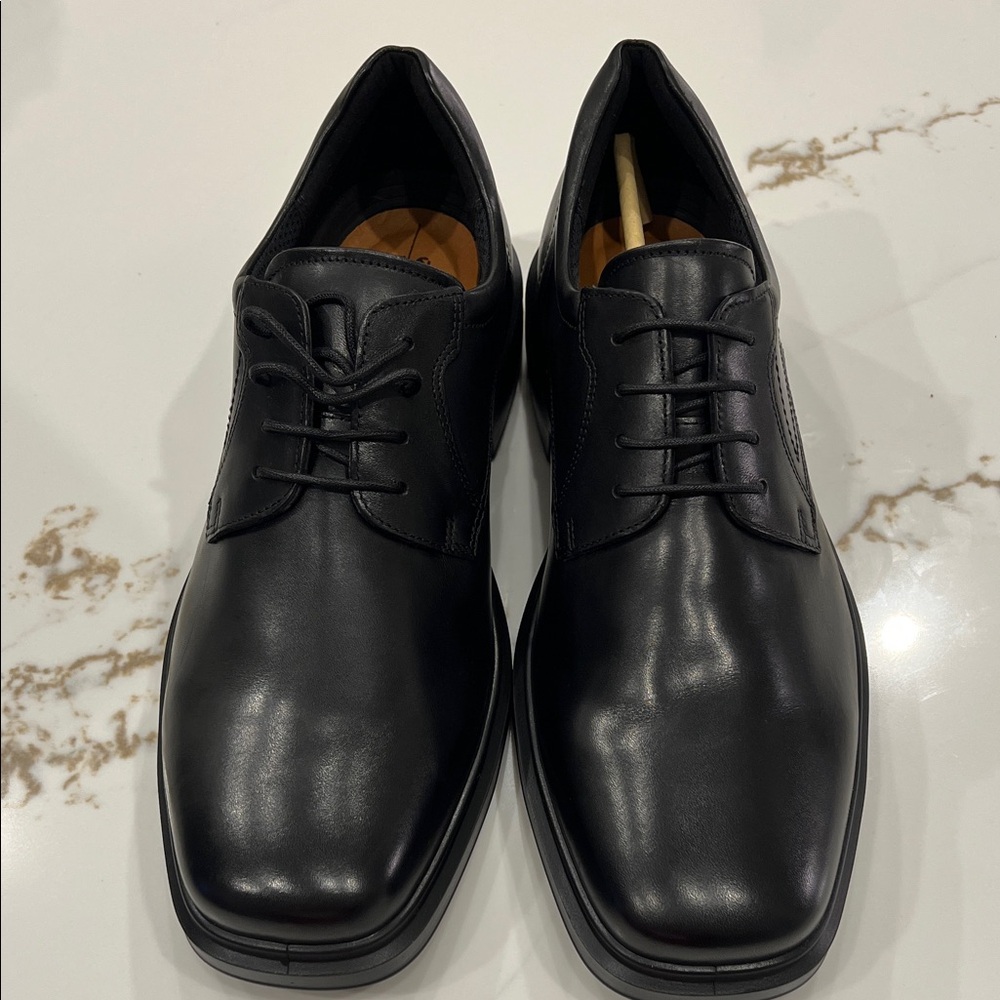 Ecco Men's Black Leather Oxfords